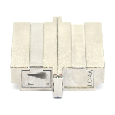 4G δίκτυο συμβατό LC UPC Quadruplex Fiber Optic Adapter με φλάντσα σε μεταλλική θήκη