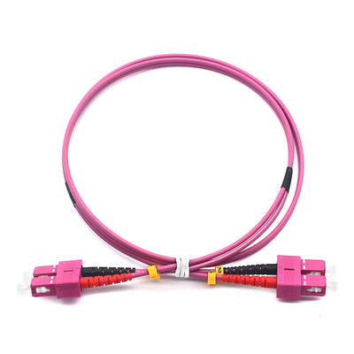 Υψηλής απόδοσης OM4 MM Fiber Optic Patch Cord SC PC σε SC PC για απρόσκοπτη μετάδοση δεδομένων