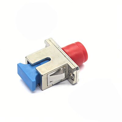 0.2dB απώλεια εισαγωγής SC UPC σε FC UPC Διορθωτής οπτικών ινών σε μεταλλική θήκη με φλάντσα