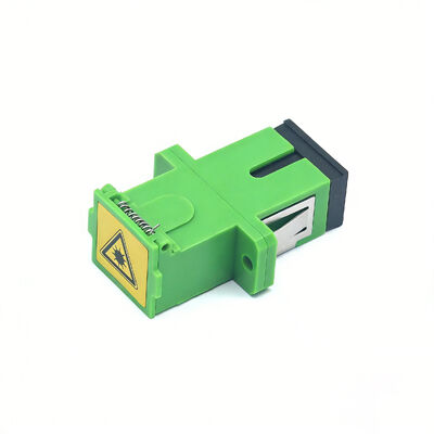 Οπτική ίνα τηλεπικοινωνιών SC APC Προσαρμογέας με αυτόματο κάλυμμα αναστροφής 0.2dB Απώλεια Εισαγωγής και 500 κύκλους αντοχής